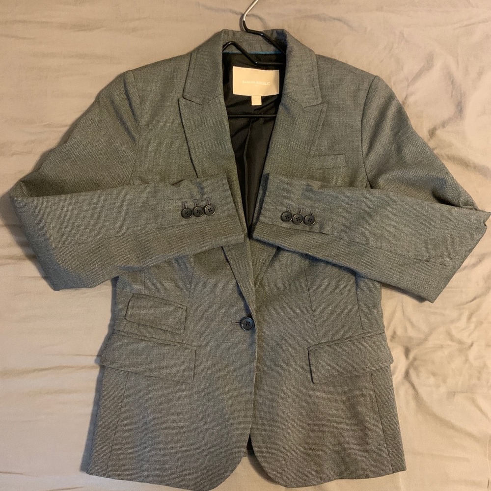 Banana republic suit